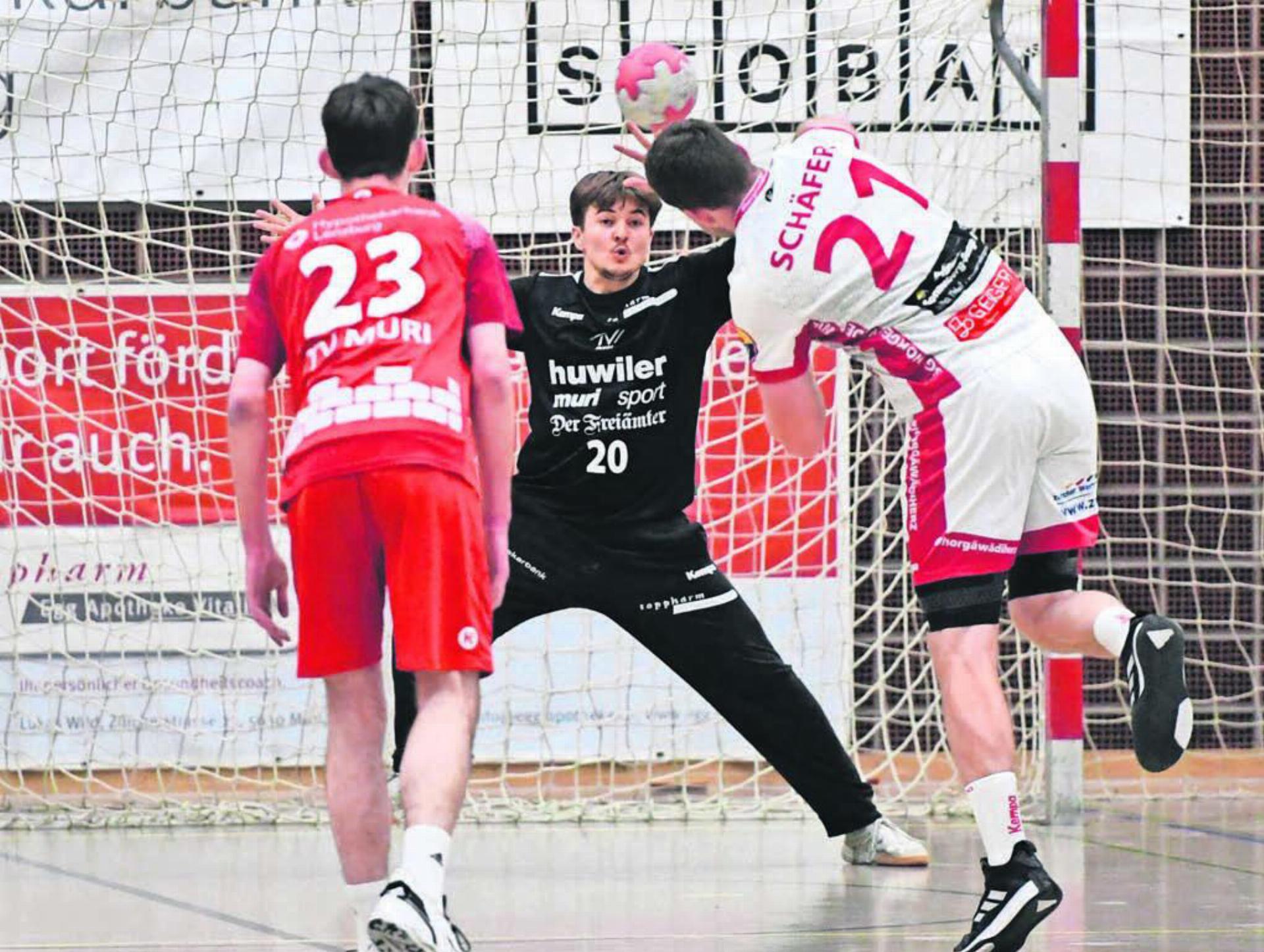 Jul Baeriswyl im Muri-Tor war neben Levi Wey einer der beiden 20-Jährigen, die grossen Anteil an der Aufholjagd der Freiämter hatten. Bild: tvm - Das Bild wird blockiert. – Möglicherweise durch einen aktiven Adblocker.