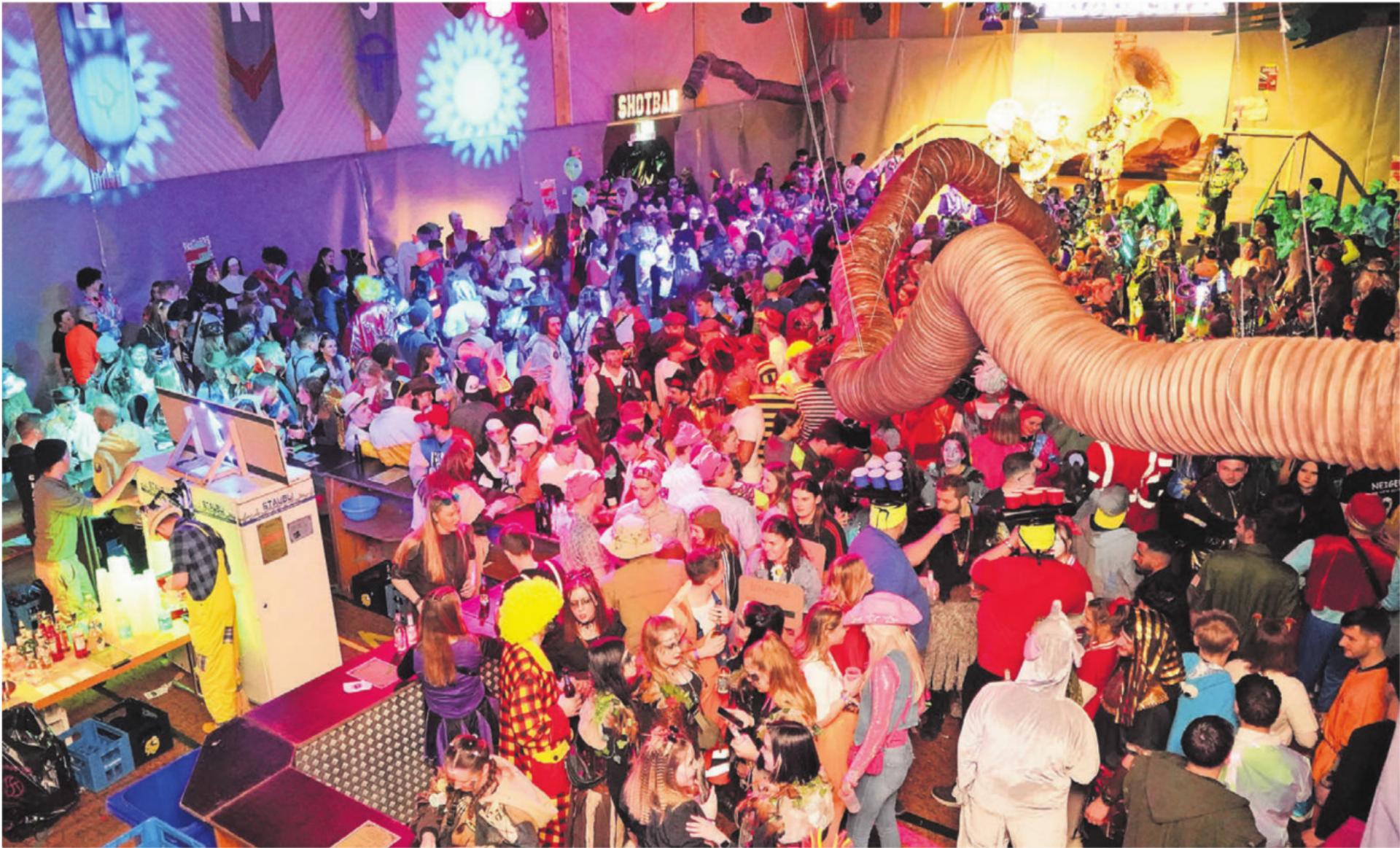 Morgen Samstag steigt in der Mehrzweckhalle in Jonen wieder die Näbelgeischternacht – das erste Ball-Highlight der Fasnachtssaison im Kelleramt. Bild: Archiv/zg - Das Bild wird blockiert. – Möglicherweise durch einen aktiven Adblocker.