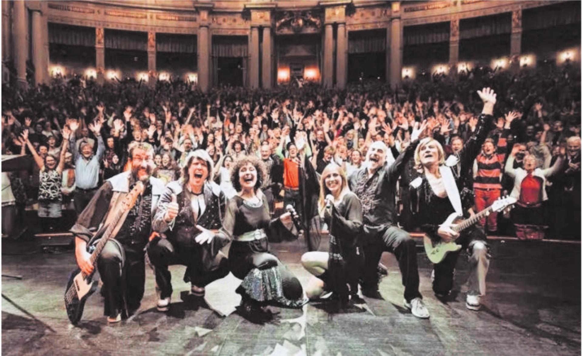 Die Band ABBA 99 tourte schon durch etliche Länder (wie die USA, Schweden, Frankreich, Italien) und begeistert nun auch in Wohlen. Bilder: pd - Das Bild wird blockiert. – Möglicherweise durch einen aktiven Adblocker.