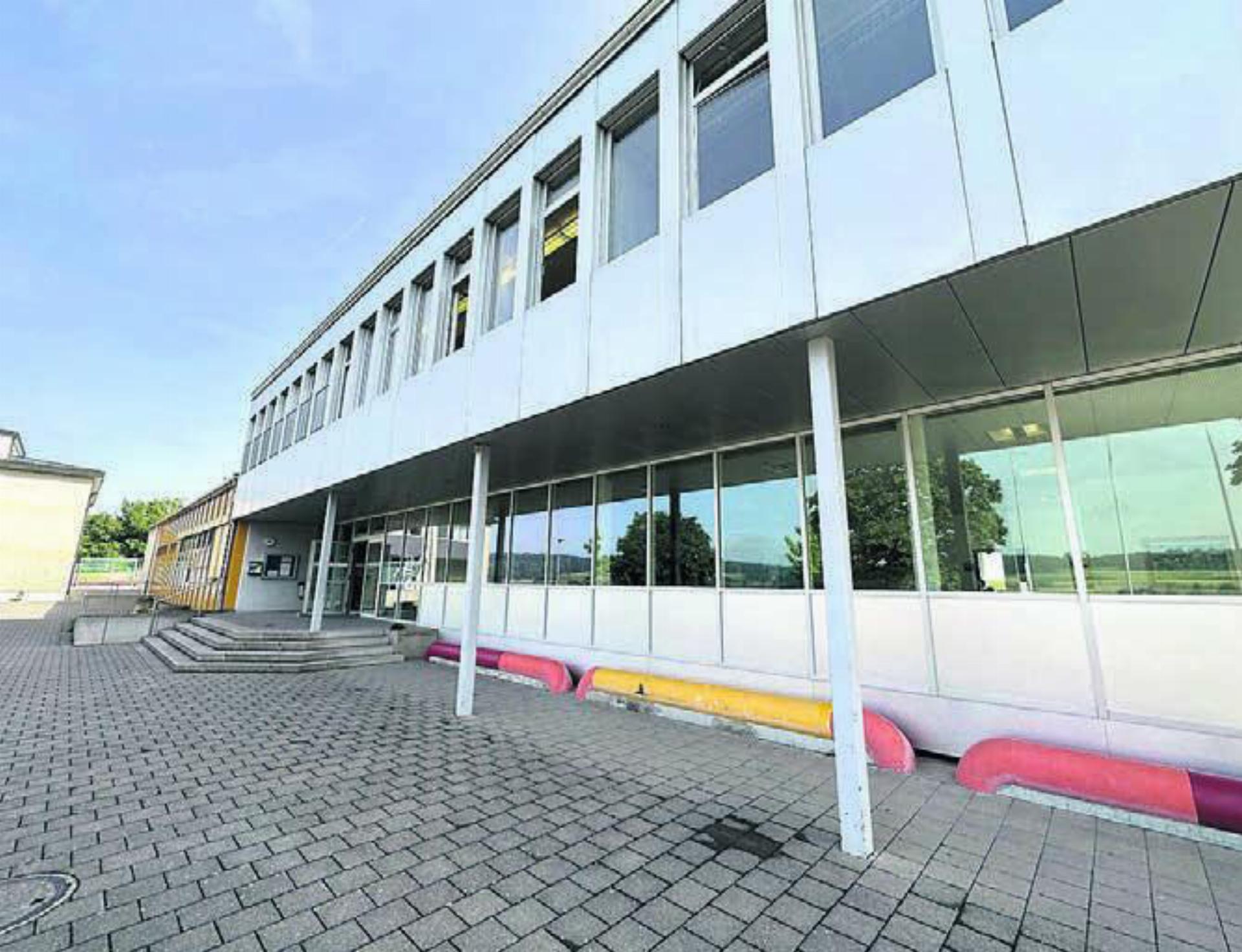 Die Schule Büttikon platzt aus allen Nähten, jetzt soll ein Anbau Entlastung bringen. Im ersten Schritt geht es um die Projektierung. Bild: Archiv