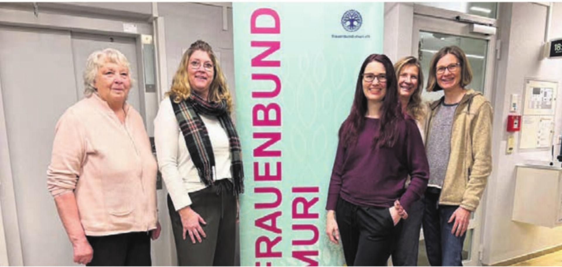 Die fünf Neumitglieder, von links: Helen Buck, Cornelia Fischer, Sandra Bucher, Lucia Theiler, Brigitte Vondenhoff. Bild: zg - Das Bild wird blockiert. – Möglicherweise durch einen aktiven Adblocker.