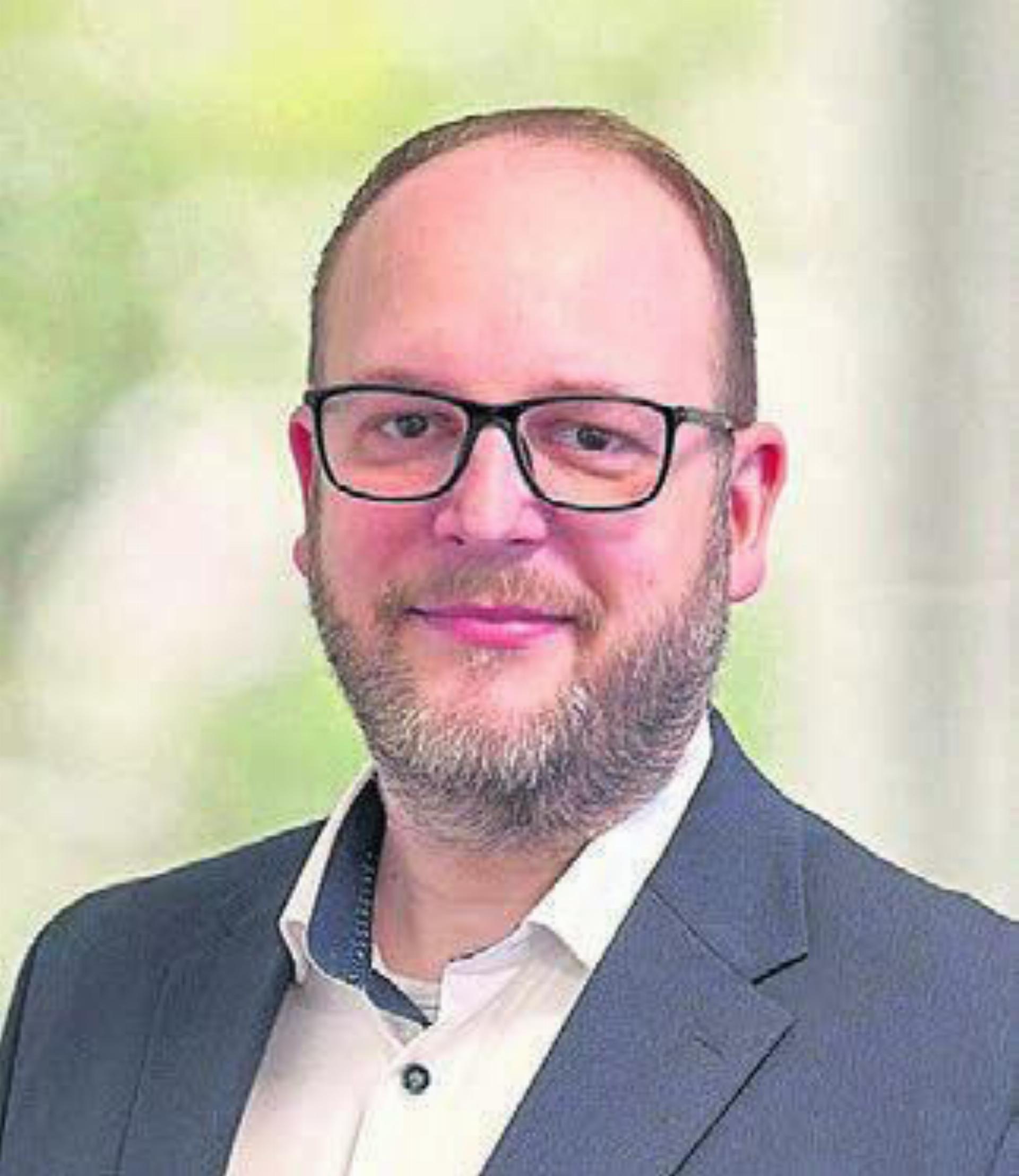 Daniel Wohlfarth hat die Ausbildung zum Institutionsleiter erfolgreich abgeschlossen. Bild: zg - Das Bild wird blockiert. – Möglicherweise durch einen aktiven Adblocker.