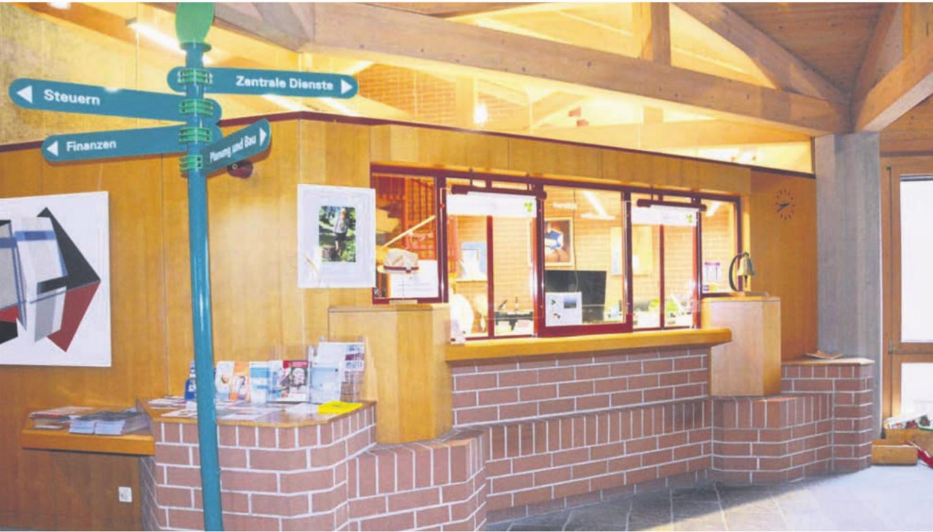 In Berikon hat ein überparteiliches Komitee eine Unterschriftaktion gegen die Annahme der Erhöhung des Stellenplans um eine Stelle (100 Prozent) zur Umsetzung des Verwaltungsleitungsmodells lanciert. Bild: Archiv - Das Bild wird blockiert. – Möglicherweise durch einen aktiven Adblocker.