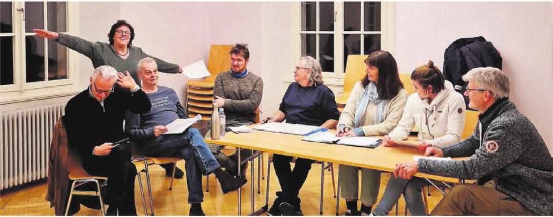 Die Proben laufen seit Januar auf Hochtouren, und die Begeisterung im Ensemble ist riesig. Jetzt freuen sich alle, wenn in Kürze die Proben draussen vor dem Forsthaus starten. Die Proben laufen seit Januar auf Hochtouren, und die Begeisterung im Ensemble ist riesig. Jetzt freuen sich alle, wenn in Kürze die Proben draussen vor dem Forsthaus starten.