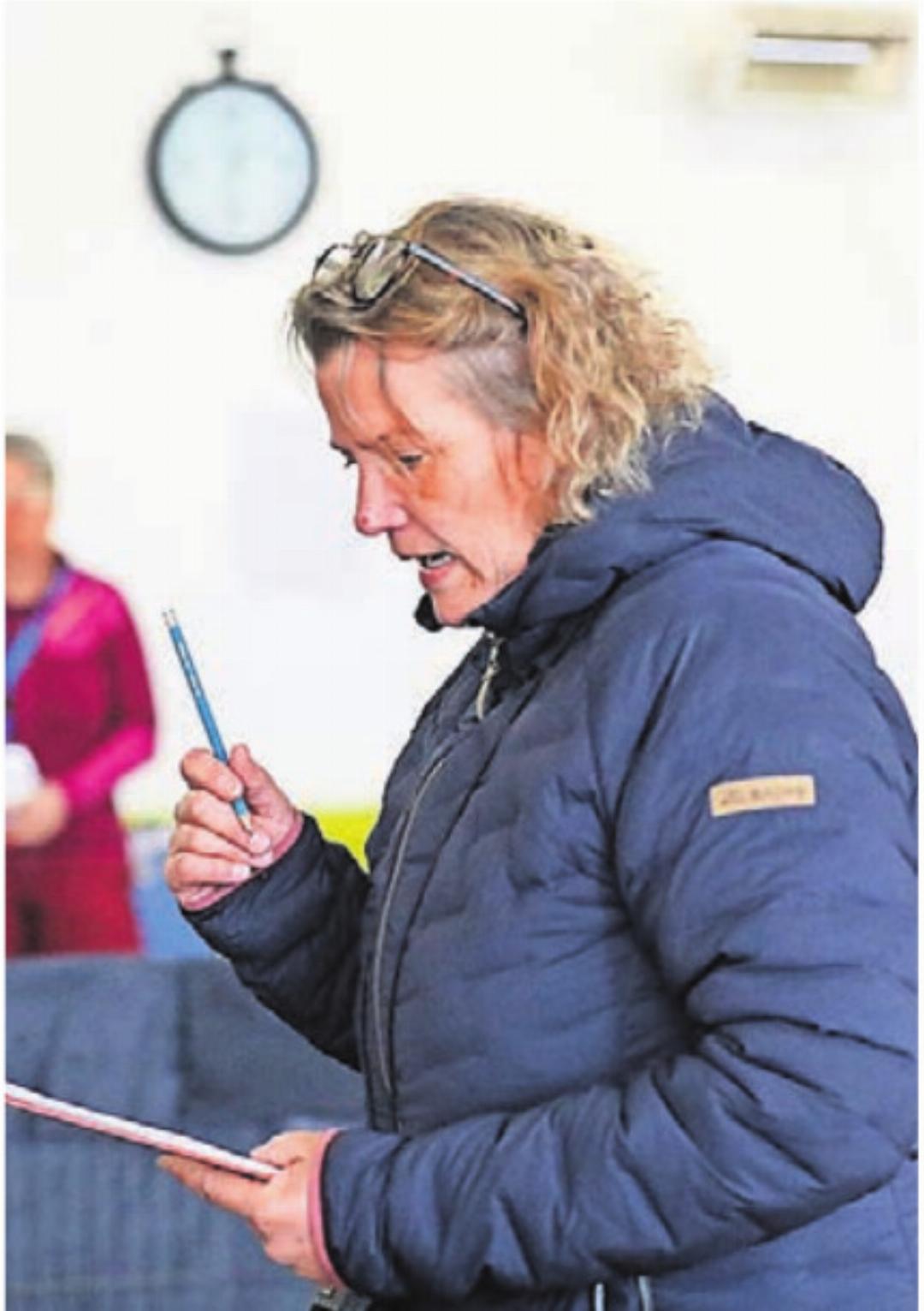 Die Suche wird aufmerksam verfolgt. Die Suche wird aufmerksam verfolgt.