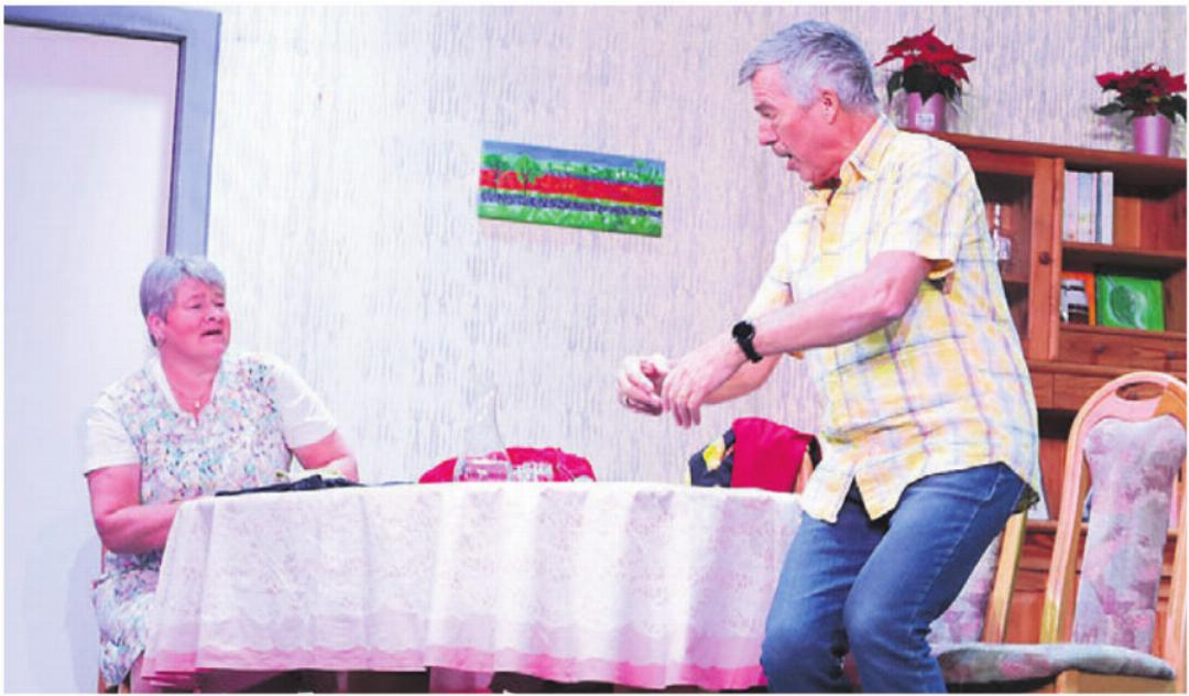 Das Theater sorgte für ganz schön viele komische Situationen und entsprechende Lacher. Das Theater sorgte für ganz schön viele komische Situationen und entsprechende Lacher.