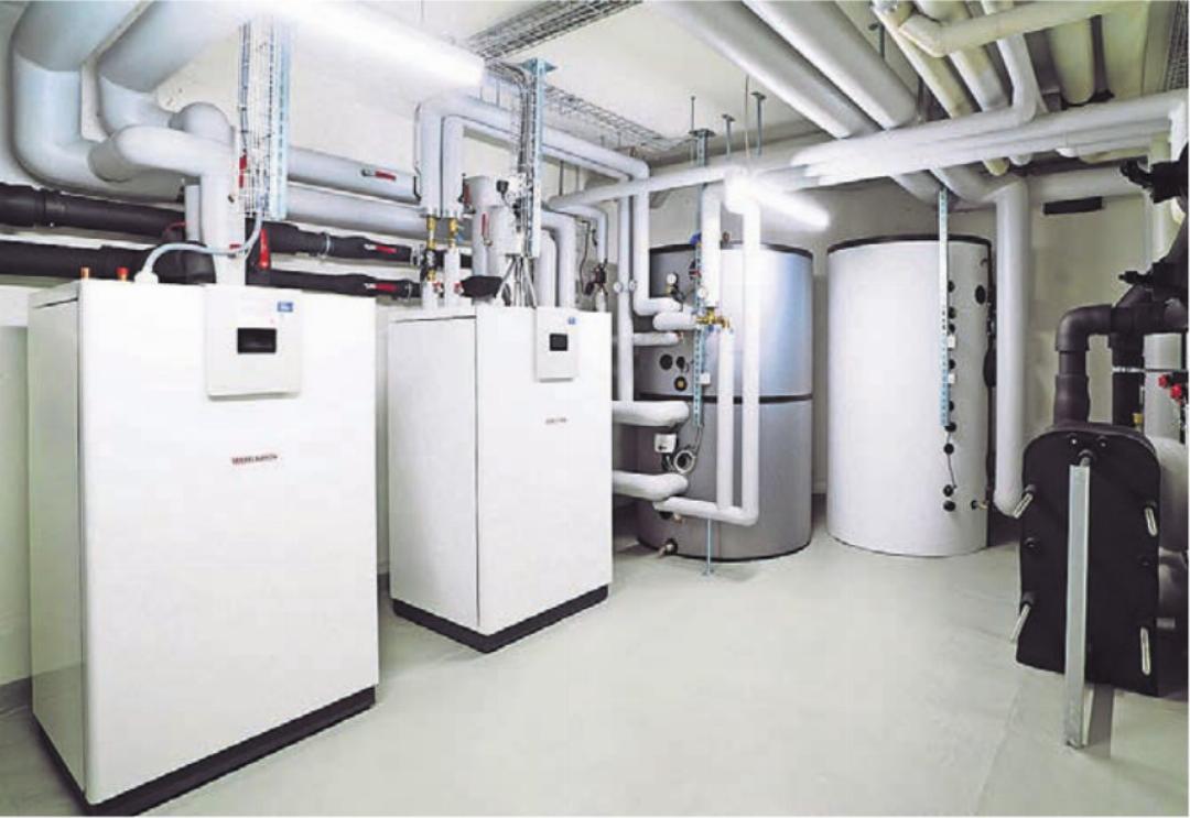 Eine Erdsonden-Wärmepumpe für eine Überbauung mit 20 Wohnungen. Sie ersetzte eine Ölheizung. Eine Erdsonden-Wärmepumpe für eine Überbauung mit 20 Wohnungen. Sie ersetzte eine Ölheizung.