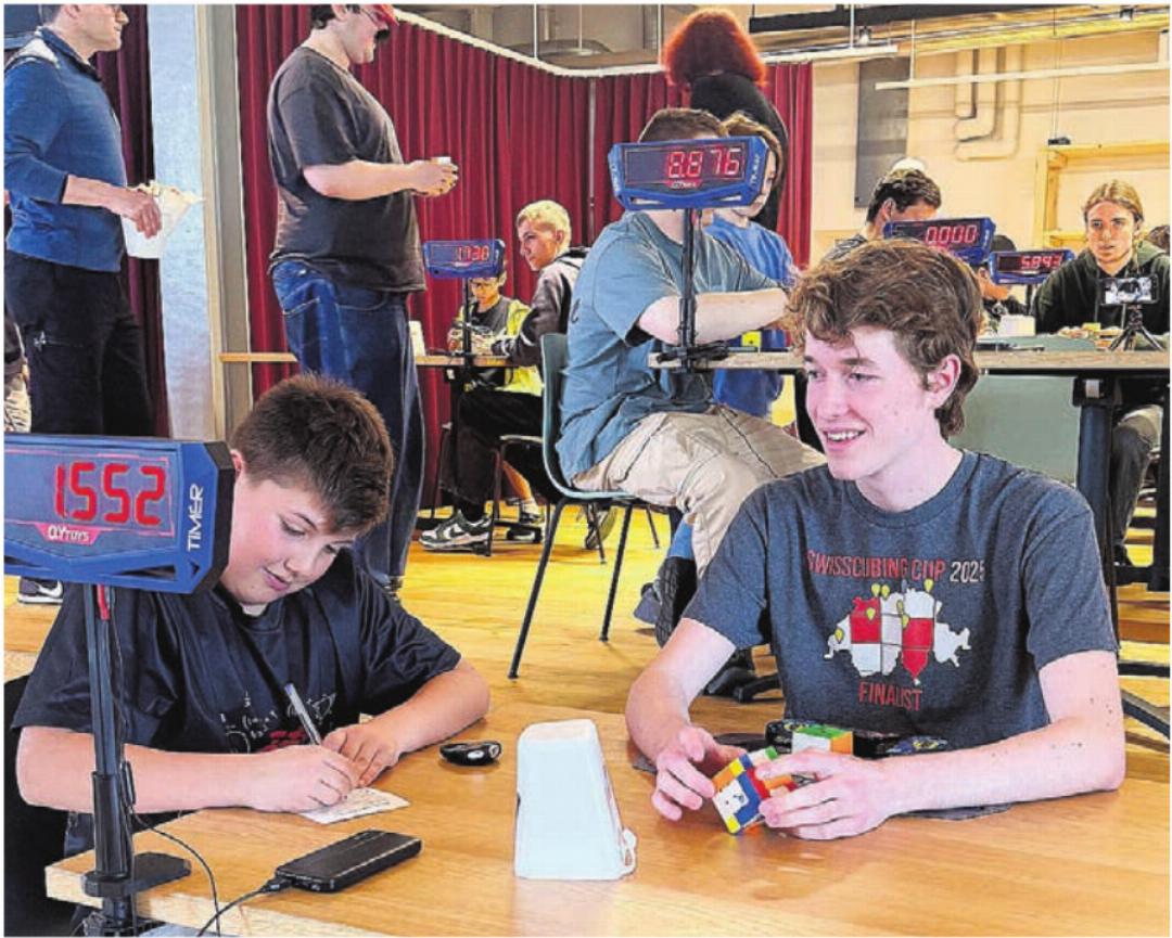 Auch der Organisator macht mit: Daniel Brem (rechts) in Aktion. Auch der Organisator macht mit: Daniel Brem (rechts) in Aktion.