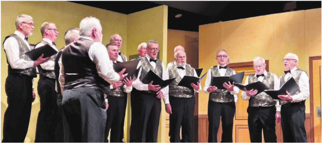 Der Männerchor begeistert mit viel Humor und Gesangskunst. Der Männerchor begeistert mit viel Humor und Gesangskunst.