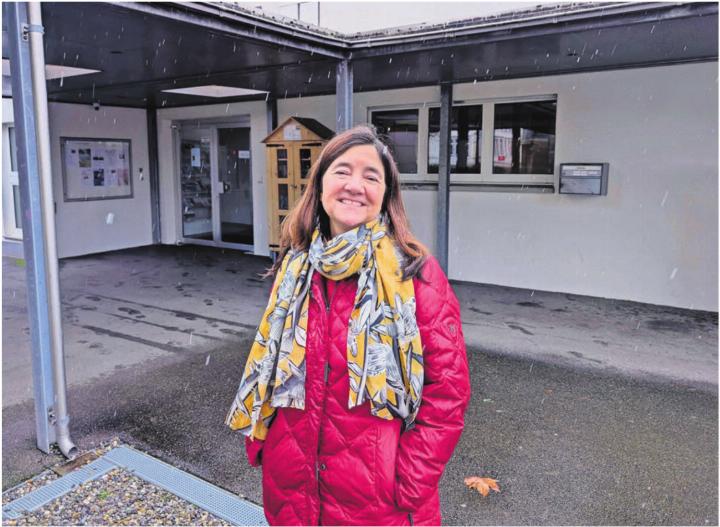 Jacqueline Bedo vor dem reformierten Kirchgemeindesaal. Hier wird das Bremgarter Repair Café stattfinden. Bild: Marco Huwyler Jacqueline Bedo vor dem reformierten Kirchgemeindesaal. Hier wird das Bremgarter Repair Café stattfinden. Bild: Marco Huwyler