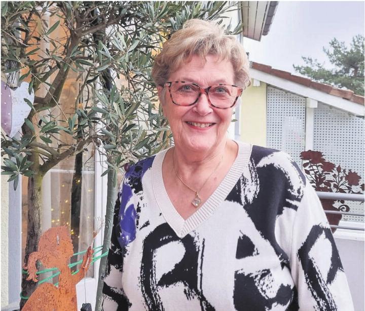 Erika Strebel geht Veränderungen in ihrem Leben aktiv an und dort, wo sie es braucht, holt sie sich Hilfe. Bild: Verena Anna Wigger