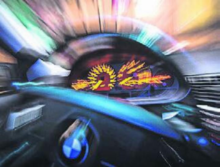 Der Lenker konnte Auto und Führerschein abgeben. Symbolbild: pixabay