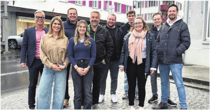 Das OK, von links: Pius Vogel, Fabienne Isenegger, Thomas Huber, Sereina Vogel, Reto Krebs, Cedric Arnold, Tim Sterba, Jasmin Arnold, Lukas Vogt und Stefan Karrer.    Bild: zg