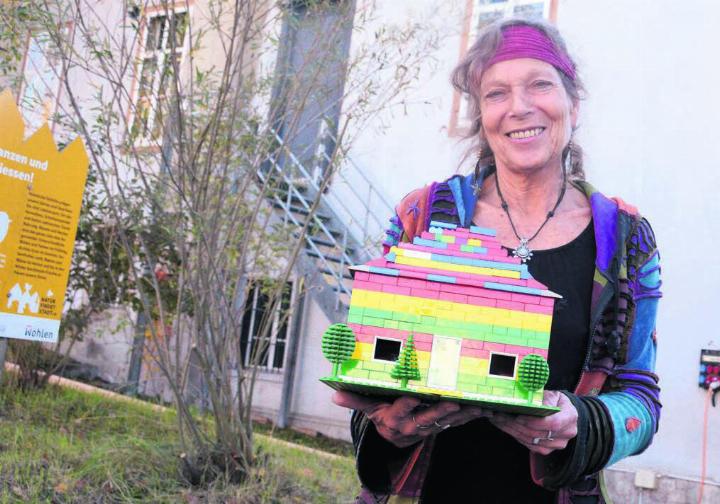 Mit dem Kauf von Legosteinen haben die Spender im Freiamt den Bau von Kindergärten mitfinanziert. Am Benefizabend am Samstag informiert Marielle Furter über den aktuellen Stand des Projekts. Bilder: Chregi Hansen / zg