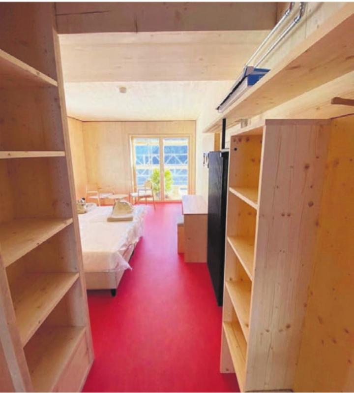 Auch im Innern wurde viel mit Holz gearbeitet.