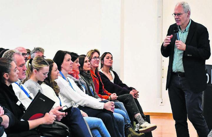 Oskar Jenni ist überzeugt, dass Eltern nicht perfekt sein müssen. Gut genug reicht. Bilder: Monica Rast