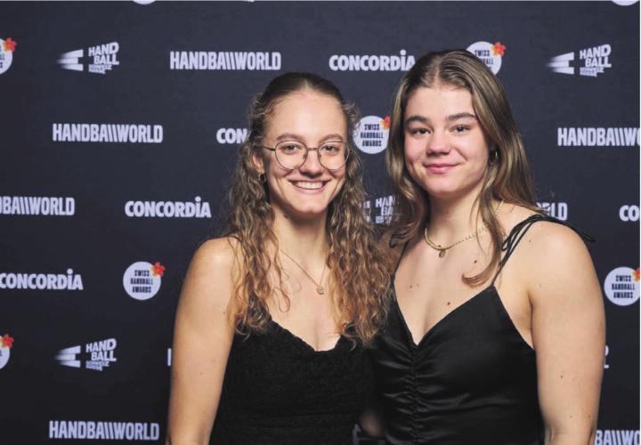 Die beiden handballbegeisterten Snedkerud-Schwestern Larissa (links) und Nora.