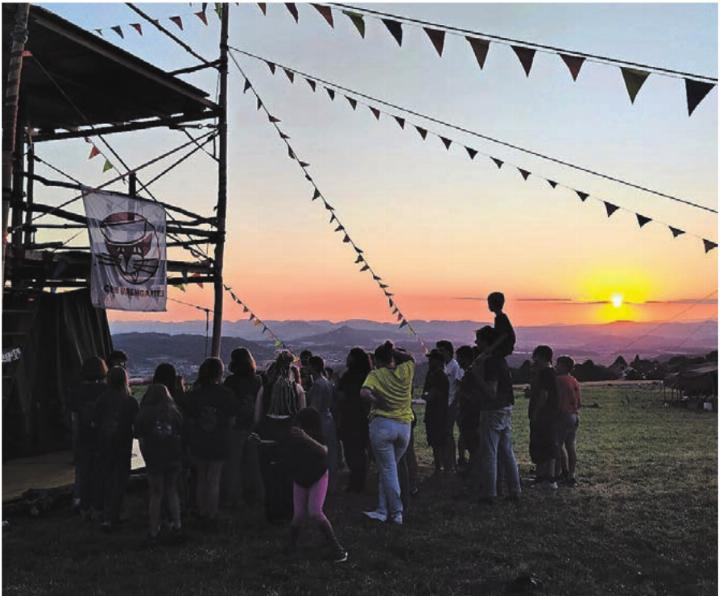 Im Cevi-Lager gab es immer wieder wunderbare Abendstimmungen. Bild: zg
