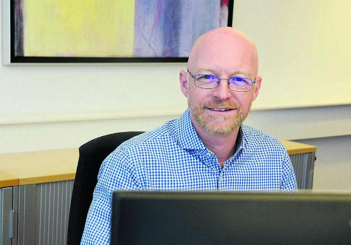 Am Wochenende wartet viel Arbeit auf ihn. Aber Gemeindeschreiber Josef Würsch ist überzeugt, dass er und die gesamte Villmerger Verwaltung optimal vorbereitet sind auf diesen Wahlsonntag. Bild: Chregi Hansen