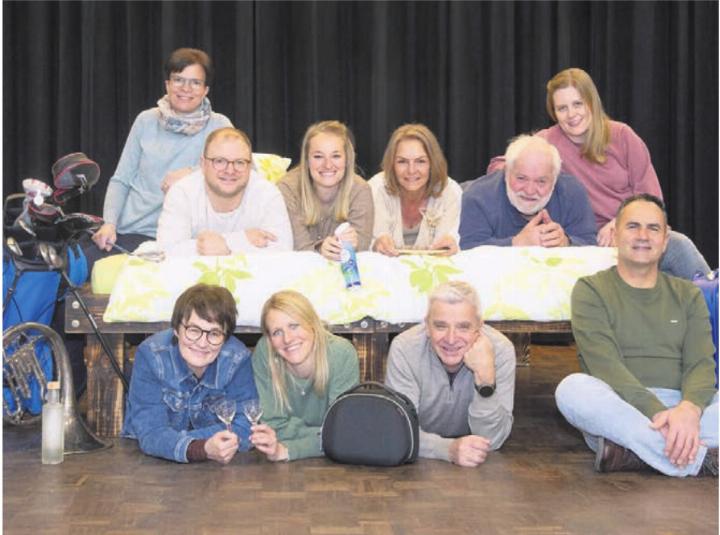 Das Theaterensemble des Männerchors Buttwil. Bild: zg