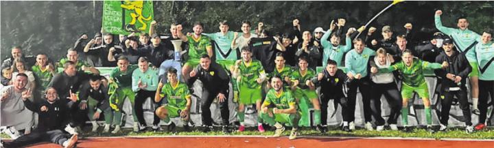 Der FC Mutschellen nach dem denkwürdigen 4:3-Sieg gegen den FC Baden. Bild: zg