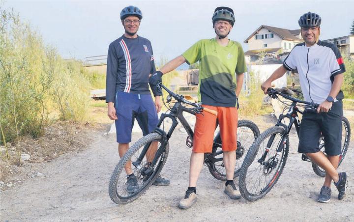 Vom Verein Bikesport Oberfreiamt, von links: Beat Ruhstaller, Lukas Blickenstorfer und Marco Brügger. Bilder: Thomas Stöckli / zg