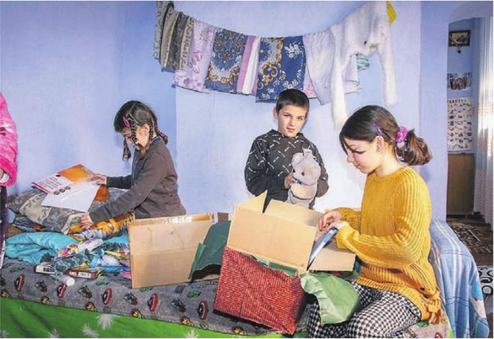 Die Kinder in Moldawien freuen sich über die Geschenke aus der Schweiz. Bild: pd
