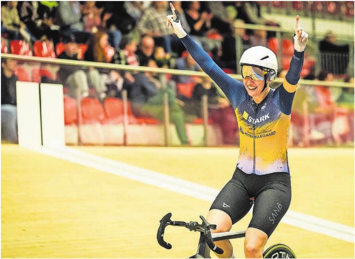 Jubel bei Michelle Andres. An den Schweizer Meisterschaften im Omnium konnte sie ihren Titel verteidigen. Bild: Ulf Schiller