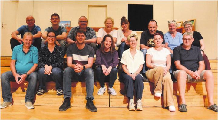Ob auf der Bühne, im Hintergrund oder als OK-Mitglied – rund um das Theater der Kolpingfamilie sind viele Leute im Einsatz.