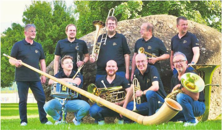 Die «Postlonzibuebe» freuen sich auf ihren Auftritt am Adventskonzert in der Kirche Merenschwand. Bilder: zg Die «Postlonzibuebe» freuen sich auf ihren Auftritt am Adventskonzert in der Kirche Merenschwand. Bilder: zg