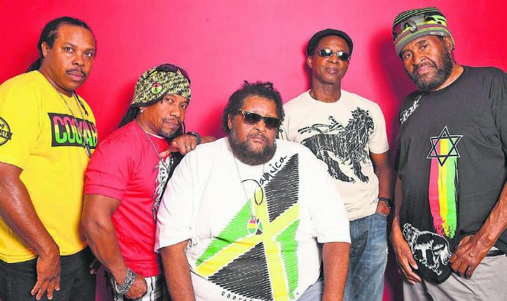 Mit «Sweat (A La La La La Long)» hatte die jamaikanische Band einen Welthit, später gewann sie einen Grammy. Nun kommt «Inner Circle» am 28. Juni für ein Konzert nach Dottikon. Bildr: pd