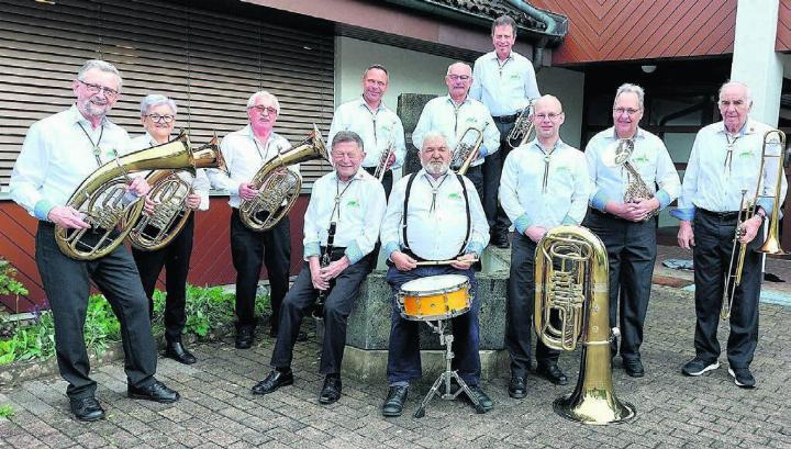Die Blaskapelle Rietenberg begeistert auch nach 50 Jahren noch viele Menschen mit ihrer Musik. Bilder: Monica Rast / zg