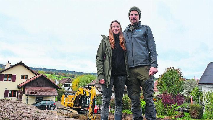 Die junge Bauherrschaft: Célina Schüpfer und Linus Staubli. Bild: ake