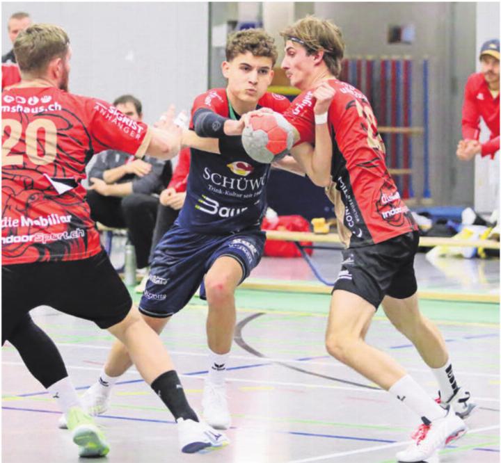 Lian Passerini (Mitte) überzeugte zuletzt gegen Sursee. Der 16-Jährige will jetzt mit der SG Wohlen Mutschellen den Sieg in Olten. Bild: Archiv/jg