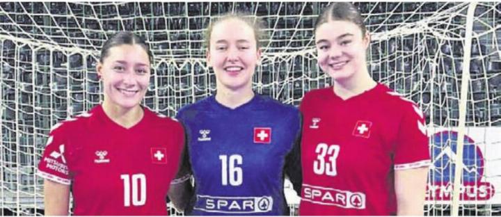 Die drei Freiämterinnen in der A-Nati. Von links: Daphne Gautschi (Muri), Seraina Kuratli (Wohlen) und Nora Snedkerud (Widen). Bild: Archiv