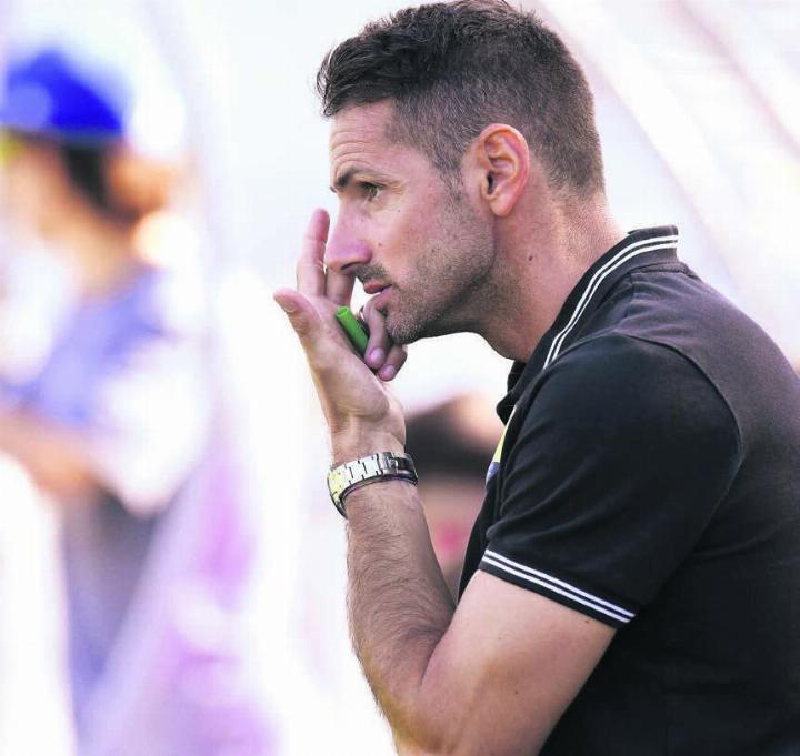 Als Spieler bei Wohlen und Muri und als Trainer beim FC Mutschellen: Sergio Colacino hat im Freiämter Fussball seine Spuren hinterlassen. Jetzt fordert er mit Wettswil-Bonstetten einen seiner Ex-Clubs heraus. Bild: Archiv/awa