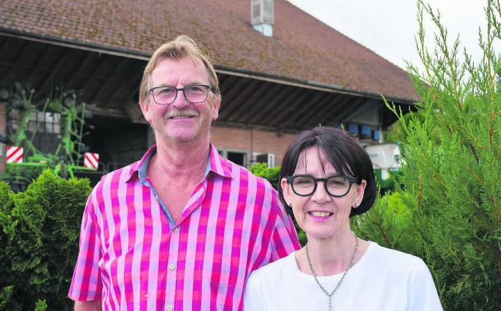 Arthur und Beatrice Blaser freuen sich auf ihren neuen Lebensabschnitt. Ihr Blick zurück auf 36 Jahre Wirten im «Krähenbühl» zeigt auch, mit welcher Passion sie das gemacht haben. Bild: Verena Anna Wigger
