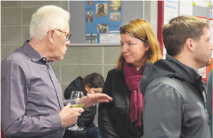 Am Neujahrsapéro war sie eine gefragte Gesprächspartnerin: die neue Frau Gemeindeammann Dominique Hoffmann.