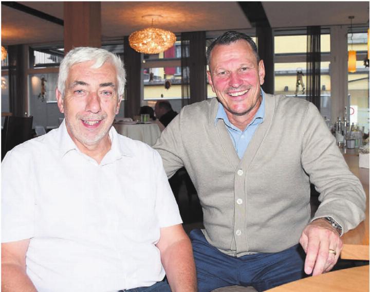 Einfach nur stolz: Parteipräsident Roland Büchi (links) und der neue Gemeindeammann Roland Vogt. Bilder: Daniel Marti