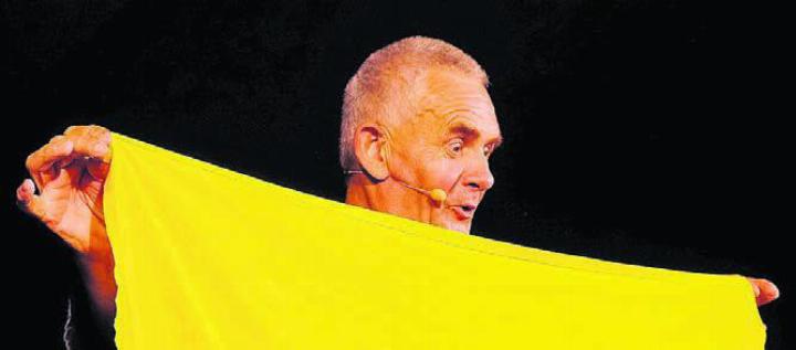 Peter Spielbauer in seinem neuen Programm Wullu Wullu. Bild: zg