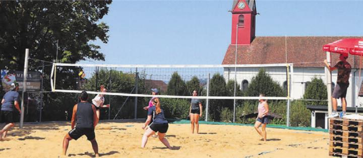 Ein spielreicher Volleyballtag in Waltenschwil. Bild: zg