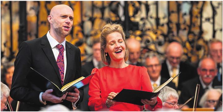 Emotionales Duett: Jonathan Sells und Carmela Konrad als Adam und Eva. Bild: zg