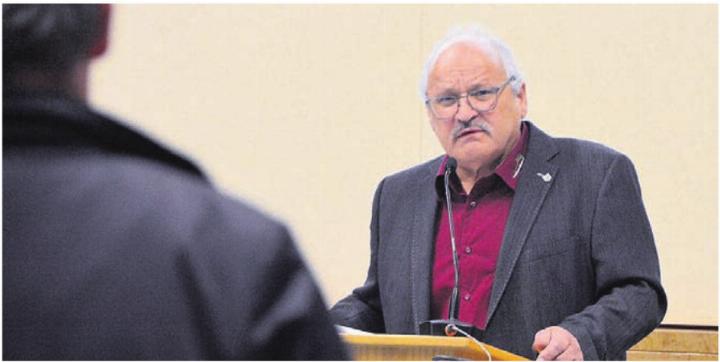 Ammann Peter Keusch anlässlich einer Gemeindeversammlung. Bild: Archiv