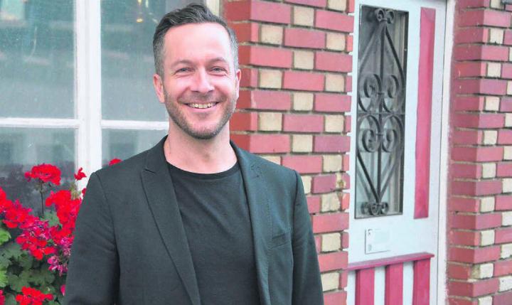 Lukas Huber will in den Nationalrat: «Ich habe mein Leben lang profitiert – nun ist es an der Zeit, etwas zurückzugeben.» Bild: Celeste Blanc