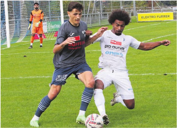 Noah Lüscher-Boakye (rechts) im Spiel gegen Buochs. Er kämpft sich nach der Verletzung langsam ins Team zurück. Nur der Torerfolg fehlt noch.
Bilder: Josip Lasic, zg