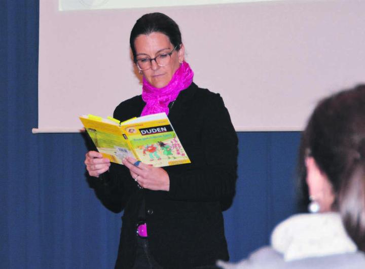 Simone Hoffmann findet, dass finanzielle Bildung nicht früh genug anfangen kann. Bild: Annemarie Keusch