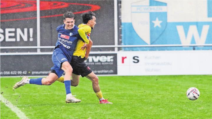 Javi Gabathuler (links) und der FC Wohlen taten sich 
schon vor einer Woche gegen Delémont schwer 
mit dem Toreschiessen. Jetzt hat auch auswärts gegen Courtételle die Effizienz gefehlt. 
Bild: Archiv/jl