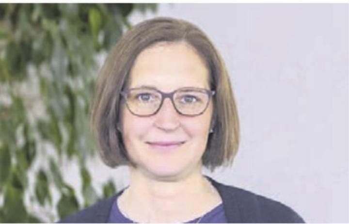 Julia Kiefer referiert im JoJo. Bild: pd