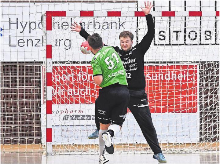 Goalie Ivo Rütimann (rechts) erwartet in Willisau ein intensives Spiel.
Bild: tvm Goalie Ivo Rütimann (rechts) erwartet in Willisau ein intensives Spiel.
Bild: tvm