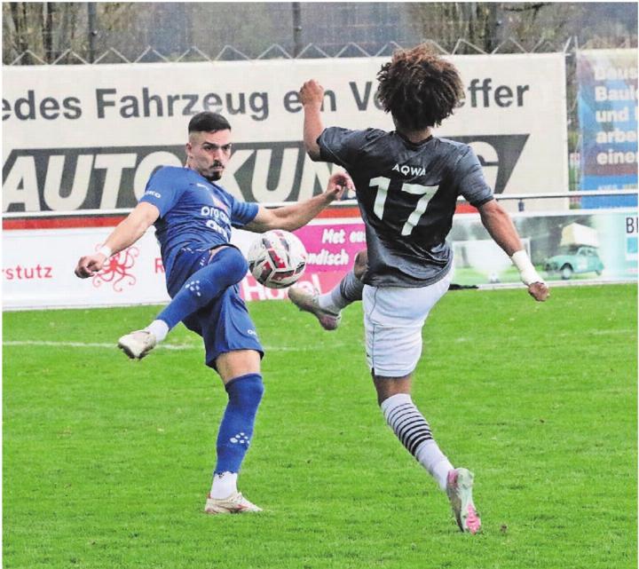 Edison Golaj (links) sorgte mit seinem Tor zumindest für die Punkteteilung in diesem Spiel.
Bild: Josip Lasic Edison Golaj (links) sorgte mit seinem Tor zumindest für die Punkteteilung in diesem Spiel.
Bild: Josip Lasic